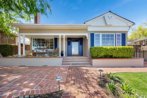 3733  La Cresta Dr San Diego CA 92107