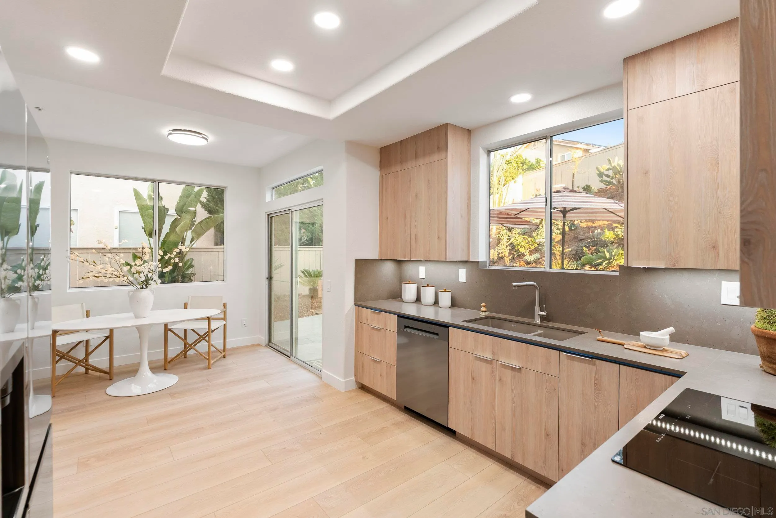 Escondido, California 92026, United States, 4 Bedrooms Bedrooms, ,3 BathroomsBathrooms,Residential,Active,107170