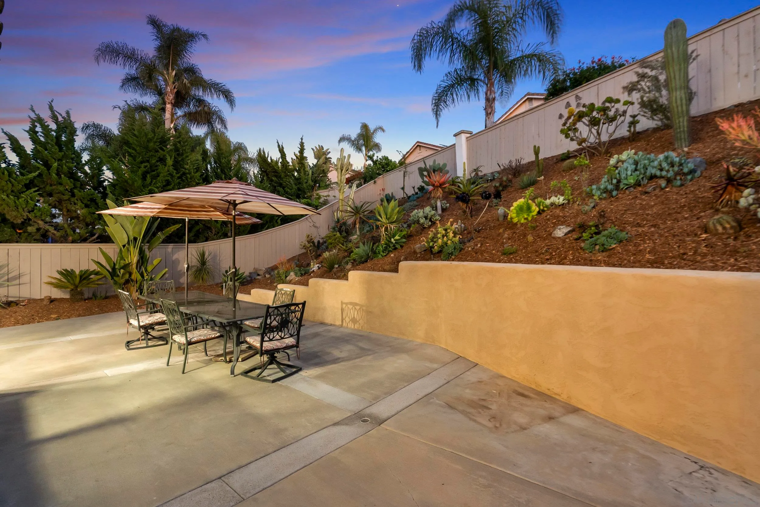 Escondido, California 92026, United States, 4 Bedrooms Bedrooms, ,3 BathroomsBathrooms,Residential,Active,107170