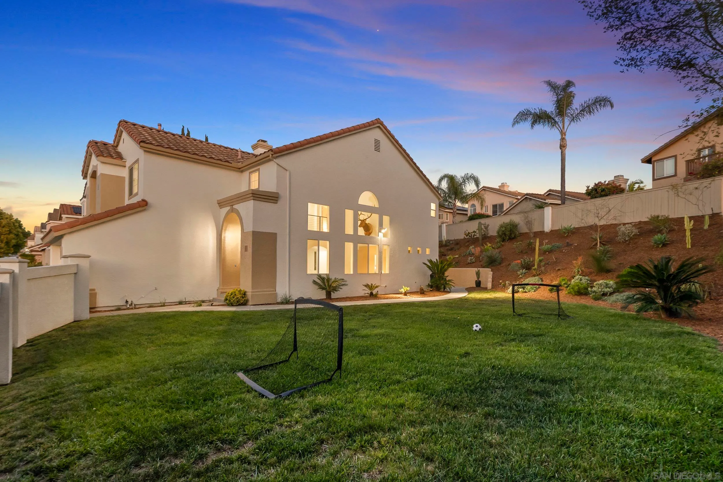 Escondido, California 92026, United States, 4 Bedrooms Bedrooms, ,3 BathroomsBathrooms,Residential,Active,107170