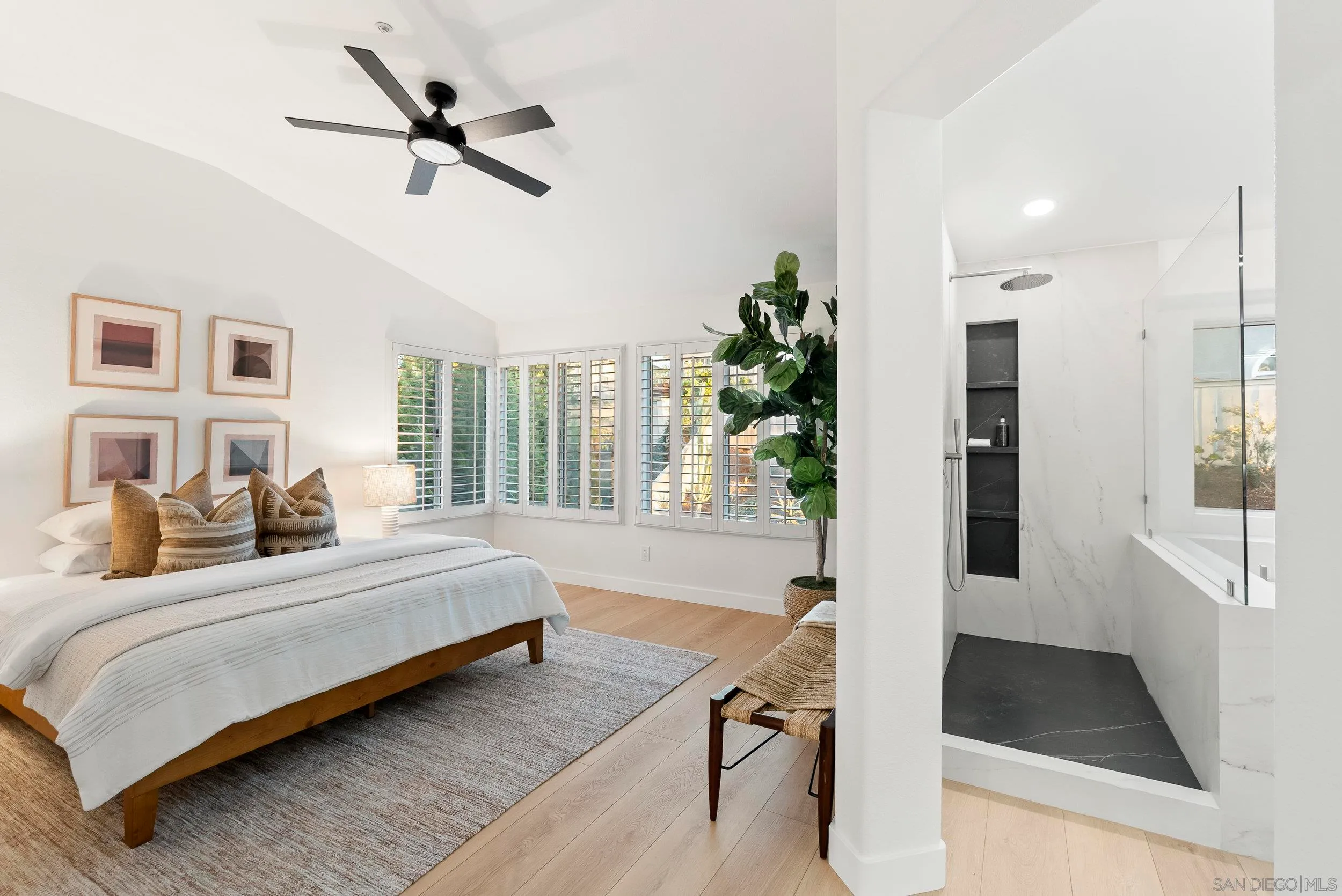 Escondido, California 92026, United States, 4 Bedrooms Bedrooms, ,3 BathroomsBathrooms,Residential,Active,107170