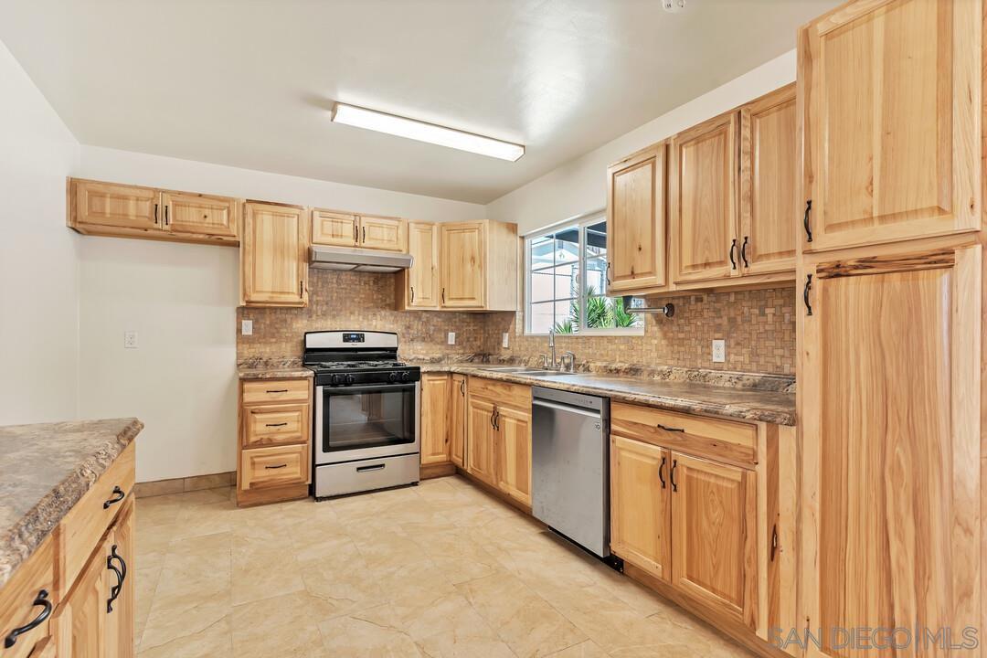 9548 Abbeyfield Rd
