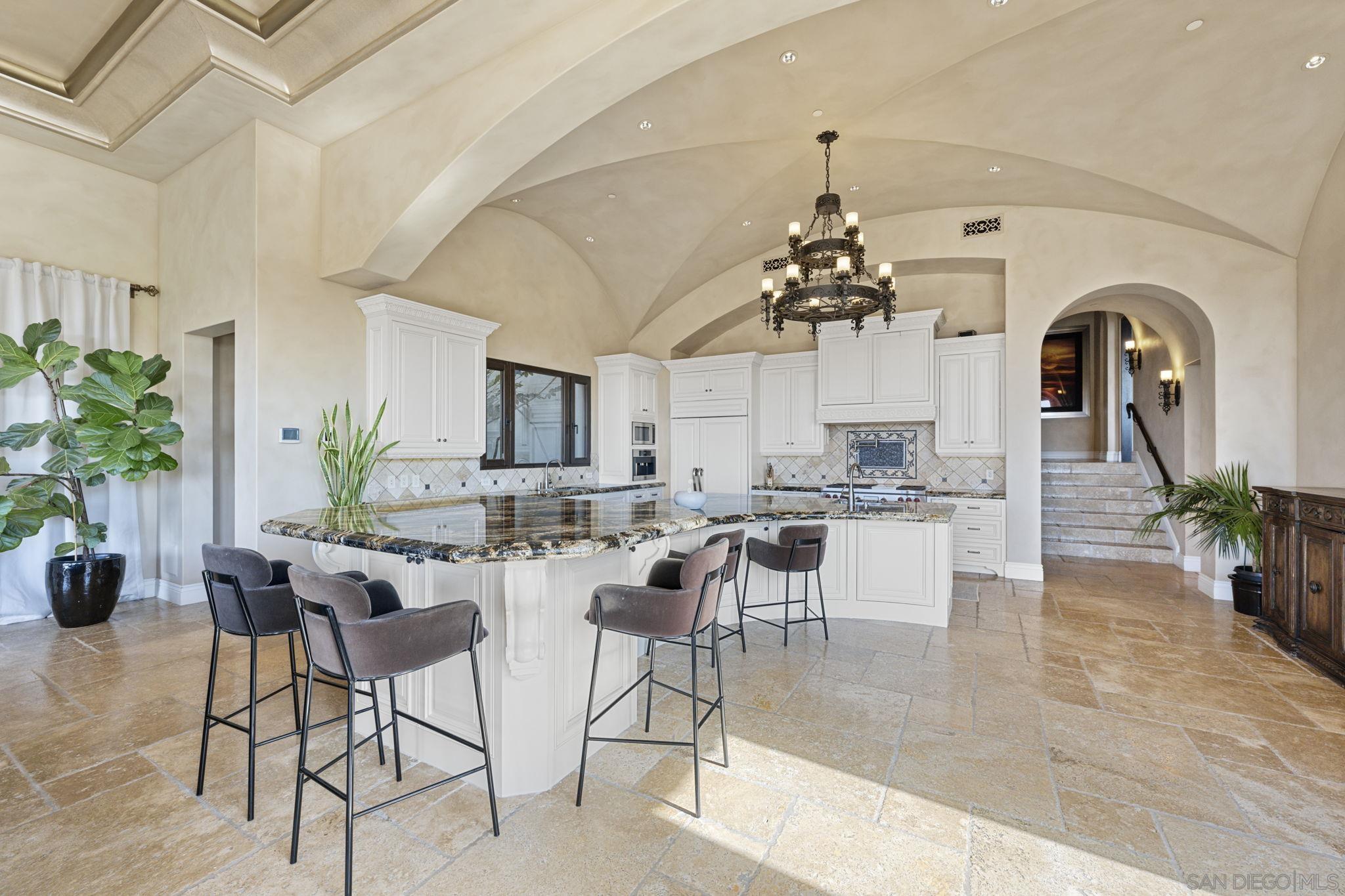 2647 Marmol Ct