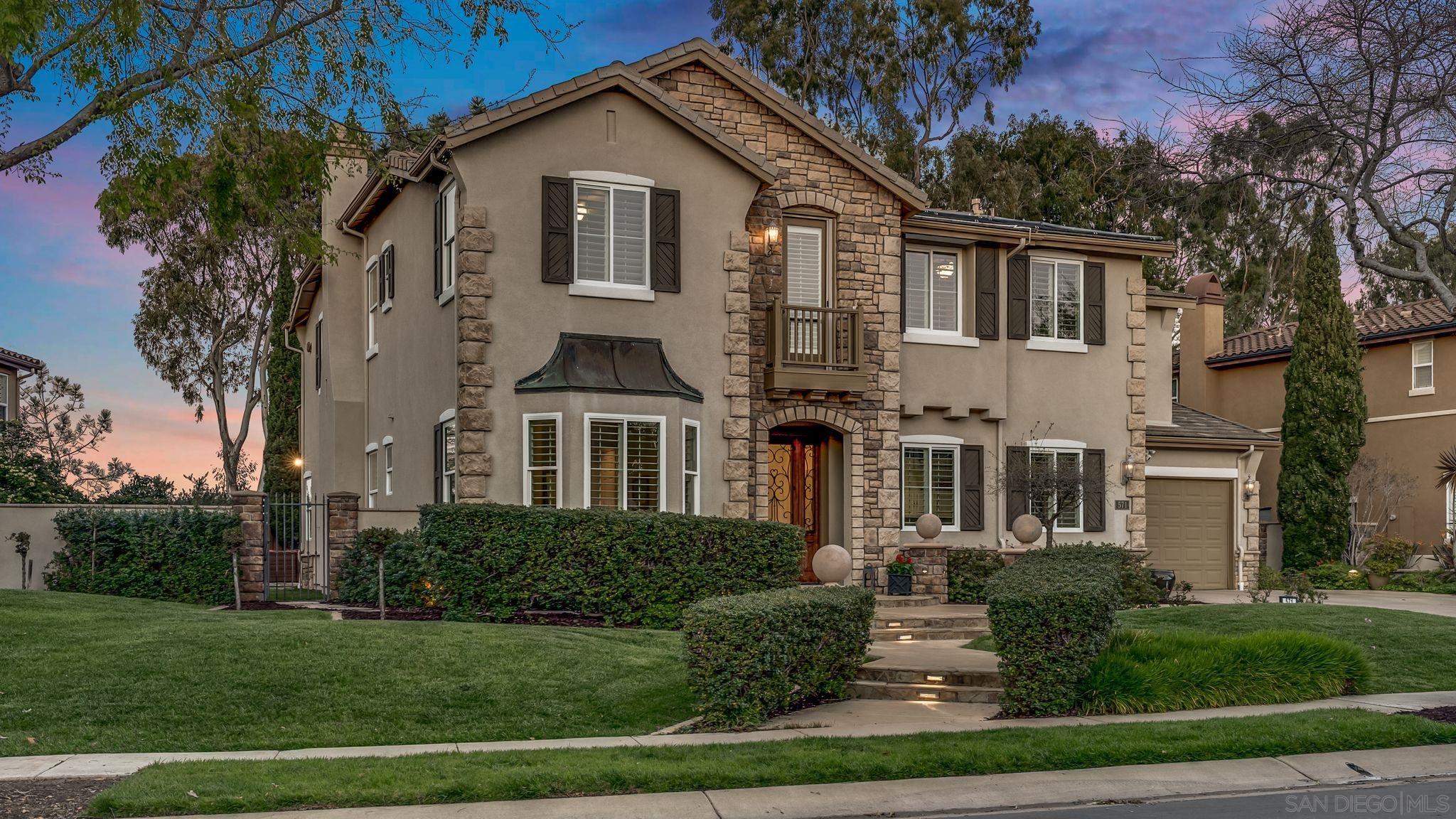 571 Lynwood Dr