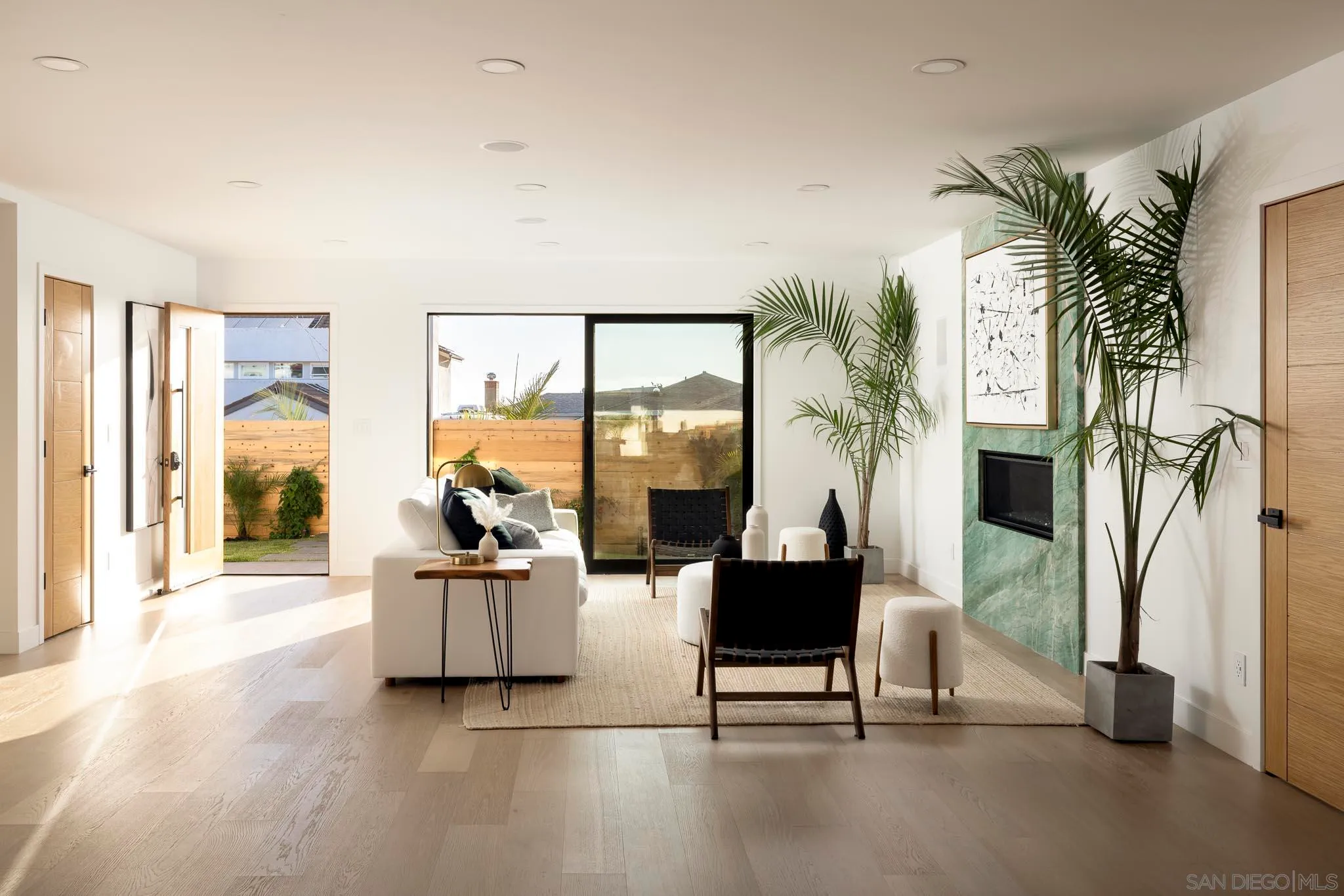 San Diego, California 92110, United States, 3 Bedrooms Bedrooms, ,2 BathroomsBathrooms,Residential,Pending,23003