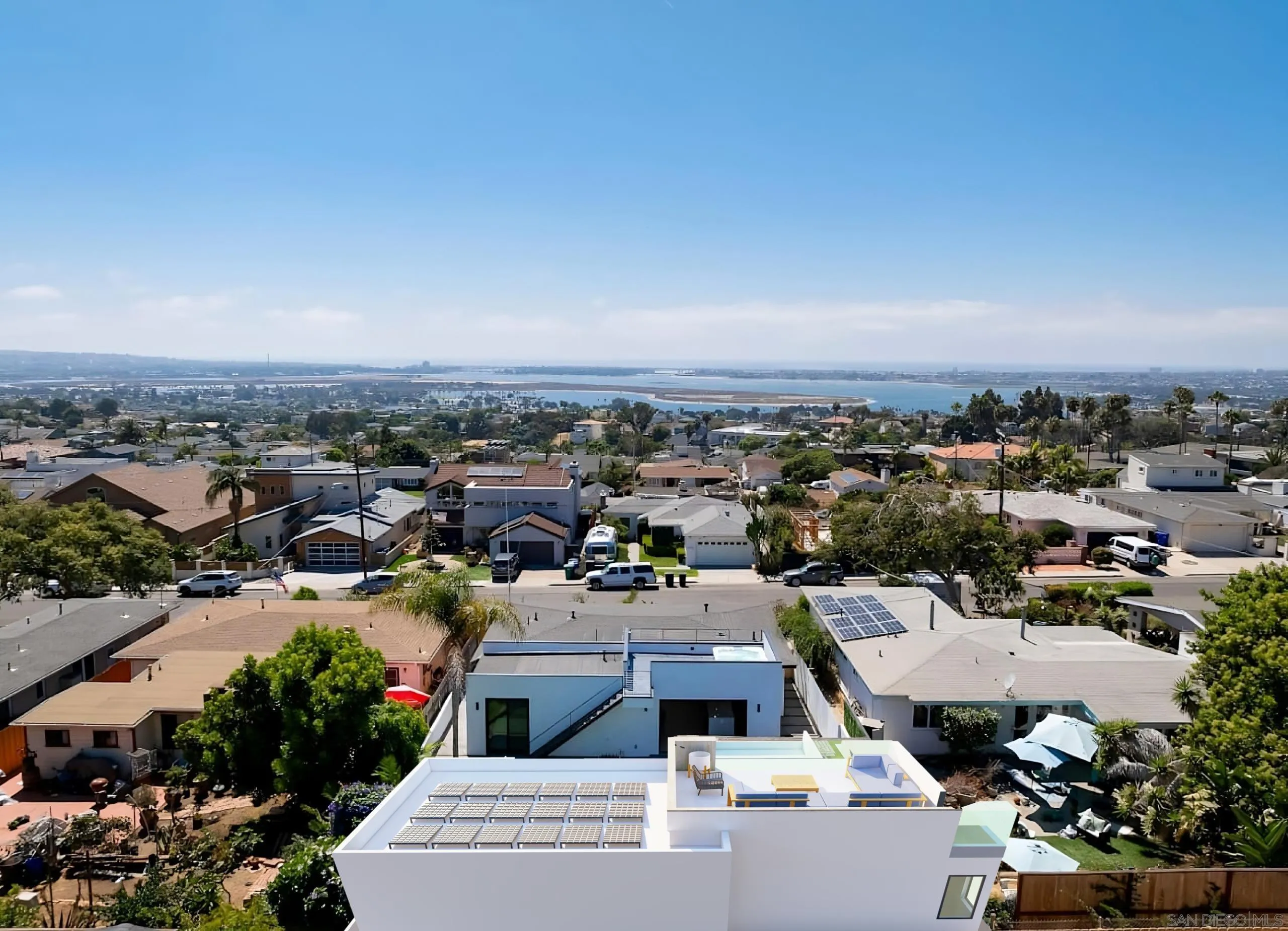 San Diego, California 92110, United States, 3 Bedrooms Bedrooms, ,2 BathroomsBathrooms,Residential,Pending,23003