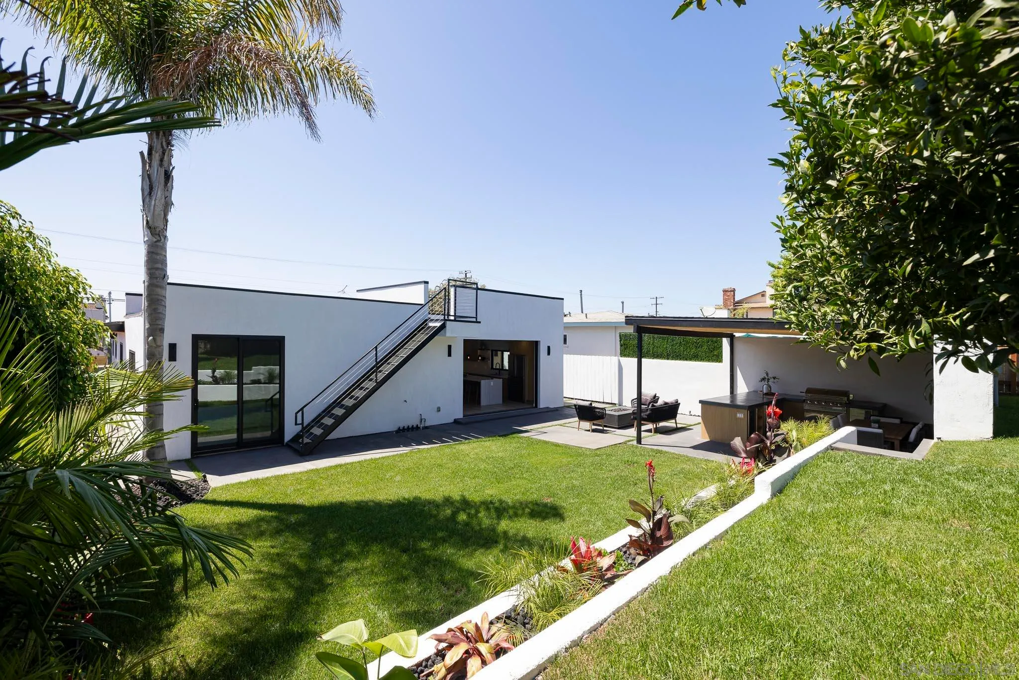 San Diego, California 92110, United States, 3 Bedrooms Bedrooms, ,2 BathroomsBathrooms,Residential,Pending,23003