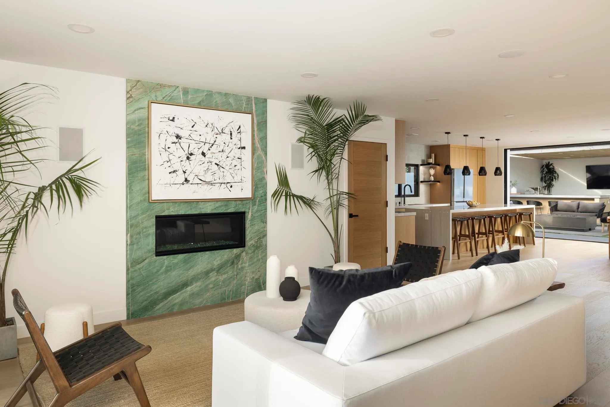 San Diego, California 92110, United States, 3 Bedrooms Bedrooms, ,2 BathroomsBathrooms,Residential,Pending,23003