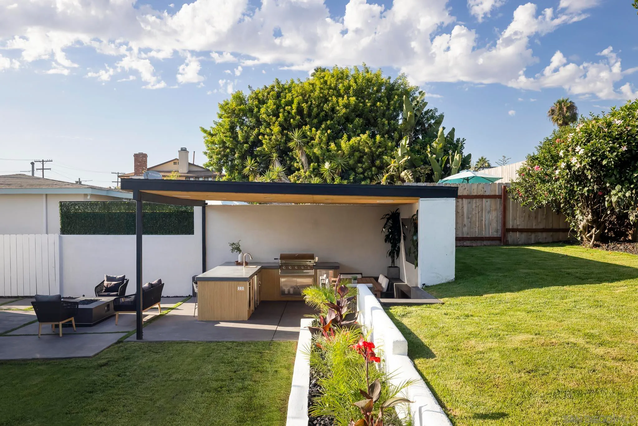 San Diego, California 92110, United States, 3 Bedrooms Bedrooms, ,2 BathroomsBathrooms,Residential,Pending,23003