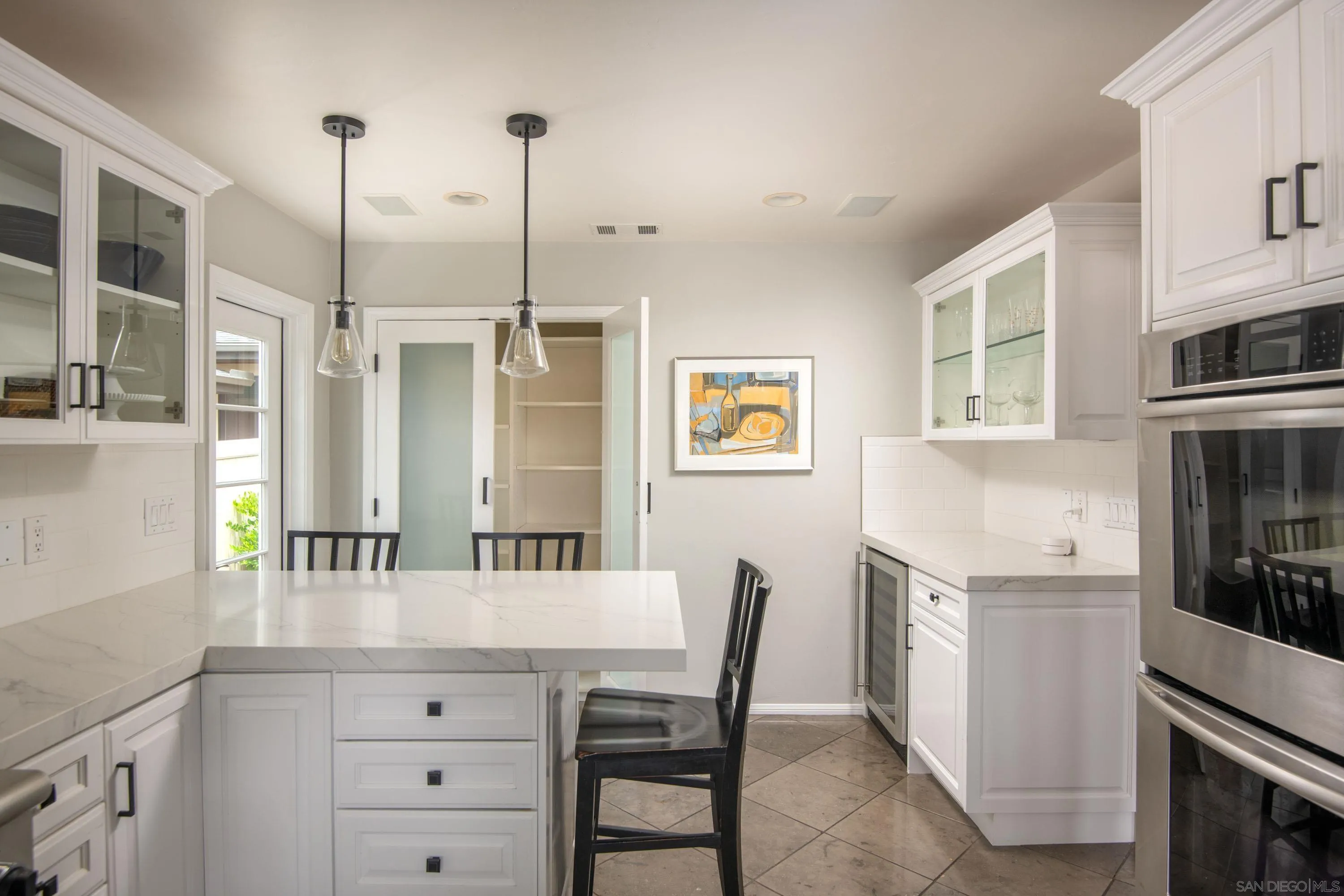 La Jolla, California 92037, United States, 3 Bedrooms Bedrooms, ,2 BathroomsBathrooms,Residential,Pending,137105