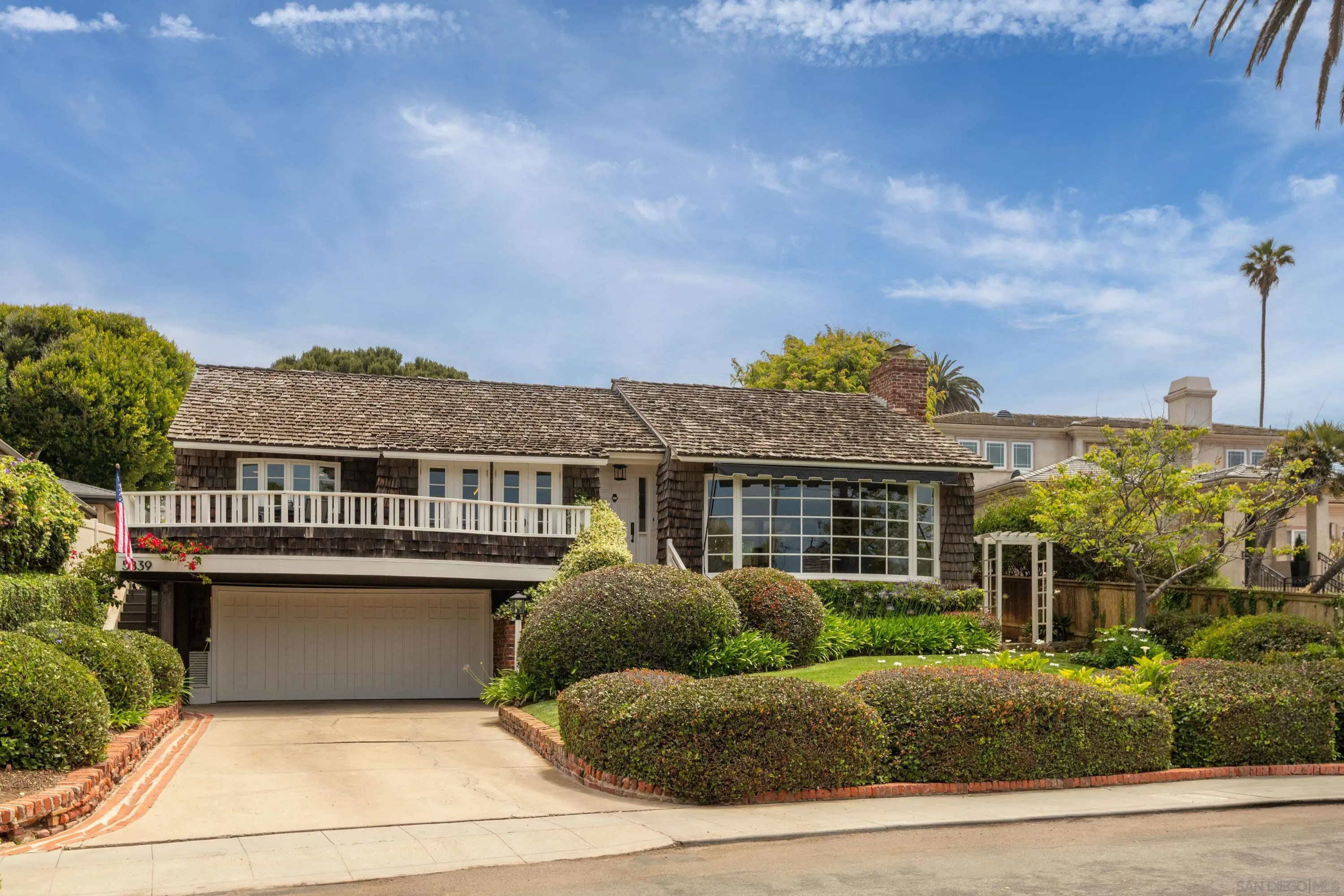 La Jolla, California 92037, United States, 3 Bedrooms Bedrooms, ,2 BathroomsBathrooms,Residential,Pending,137105