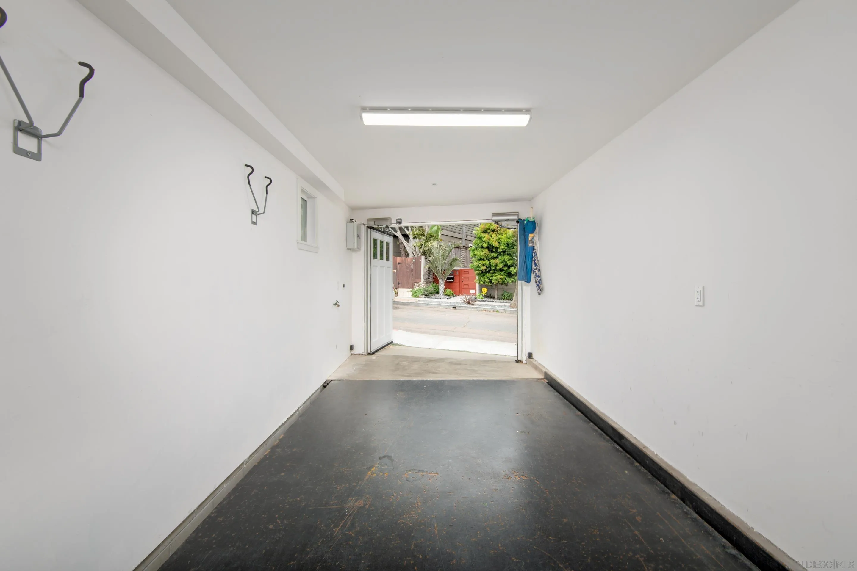 La Jolla, California 92037, United States, 2 Bedrooms Bedrooms, ,5 BathroomsBathrooms,Residential,Active,79270