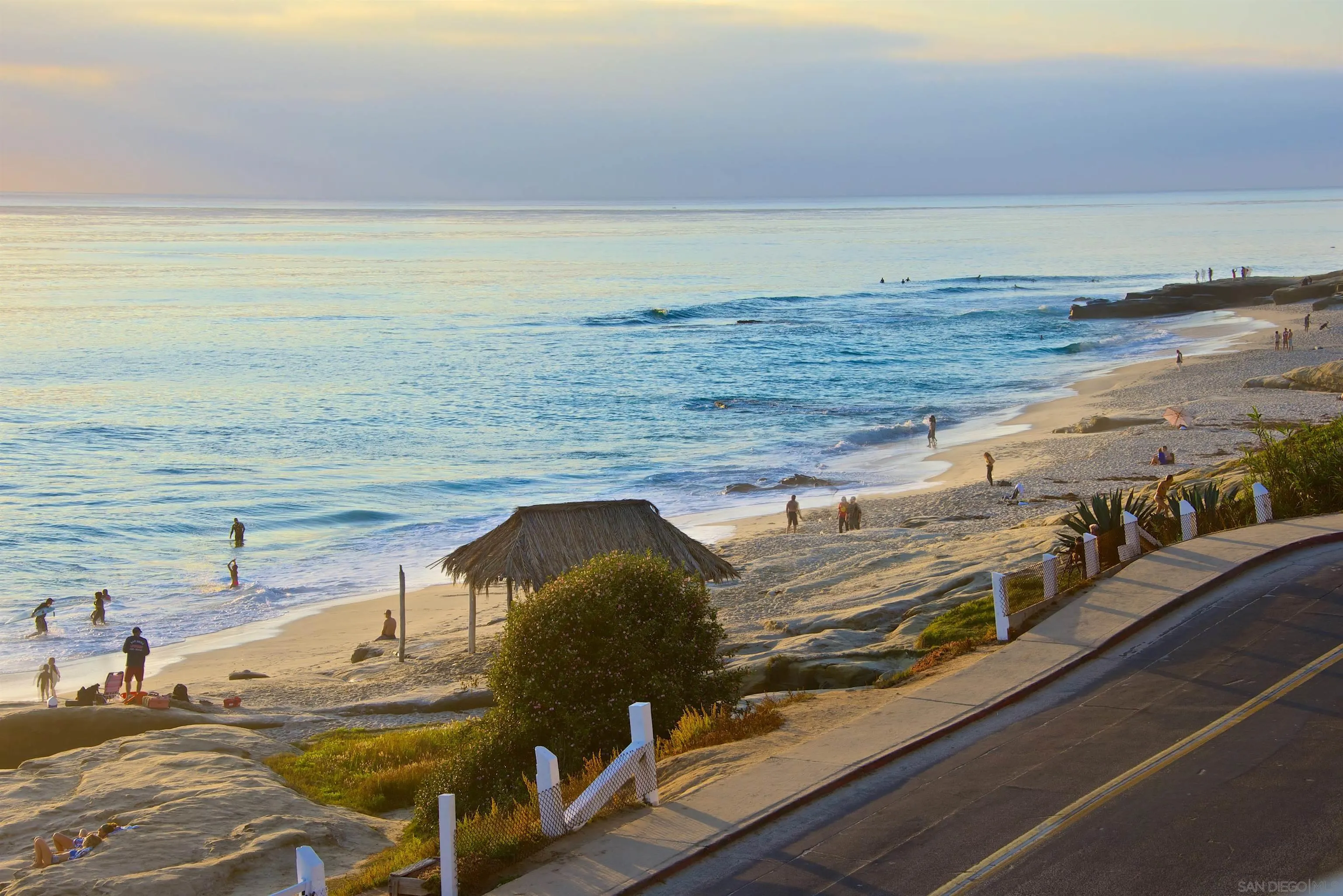 La Jolla, California 92037, United States, 2 Bedrooms Bedrooms, ,5 BathroomsBathrooms,Residential,Active,79270