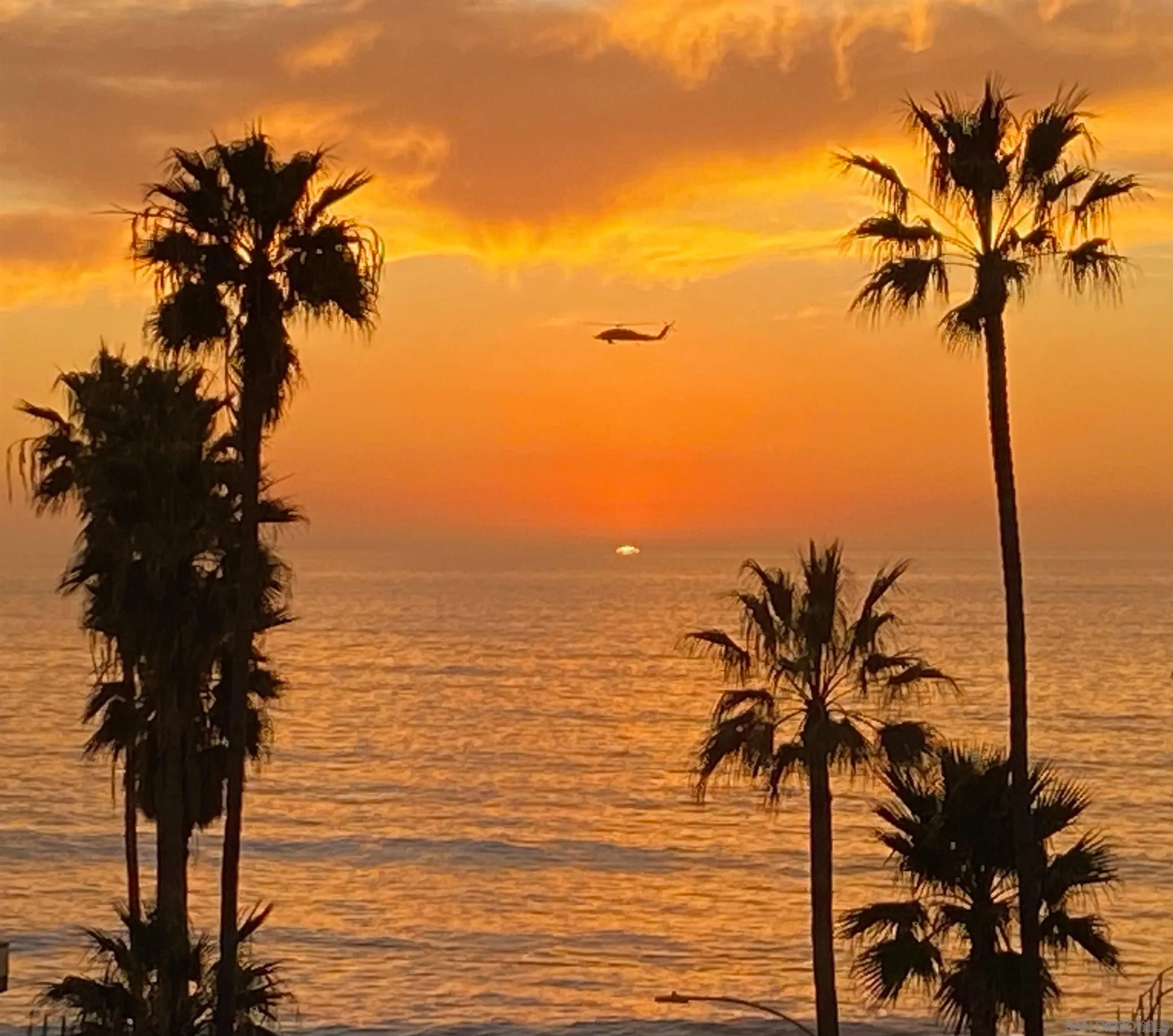 La Jolla, California 92037, United States, 2 Bedrooms Bedrooms, ,5 BathroomsBathrooms,Residential,Active,79270