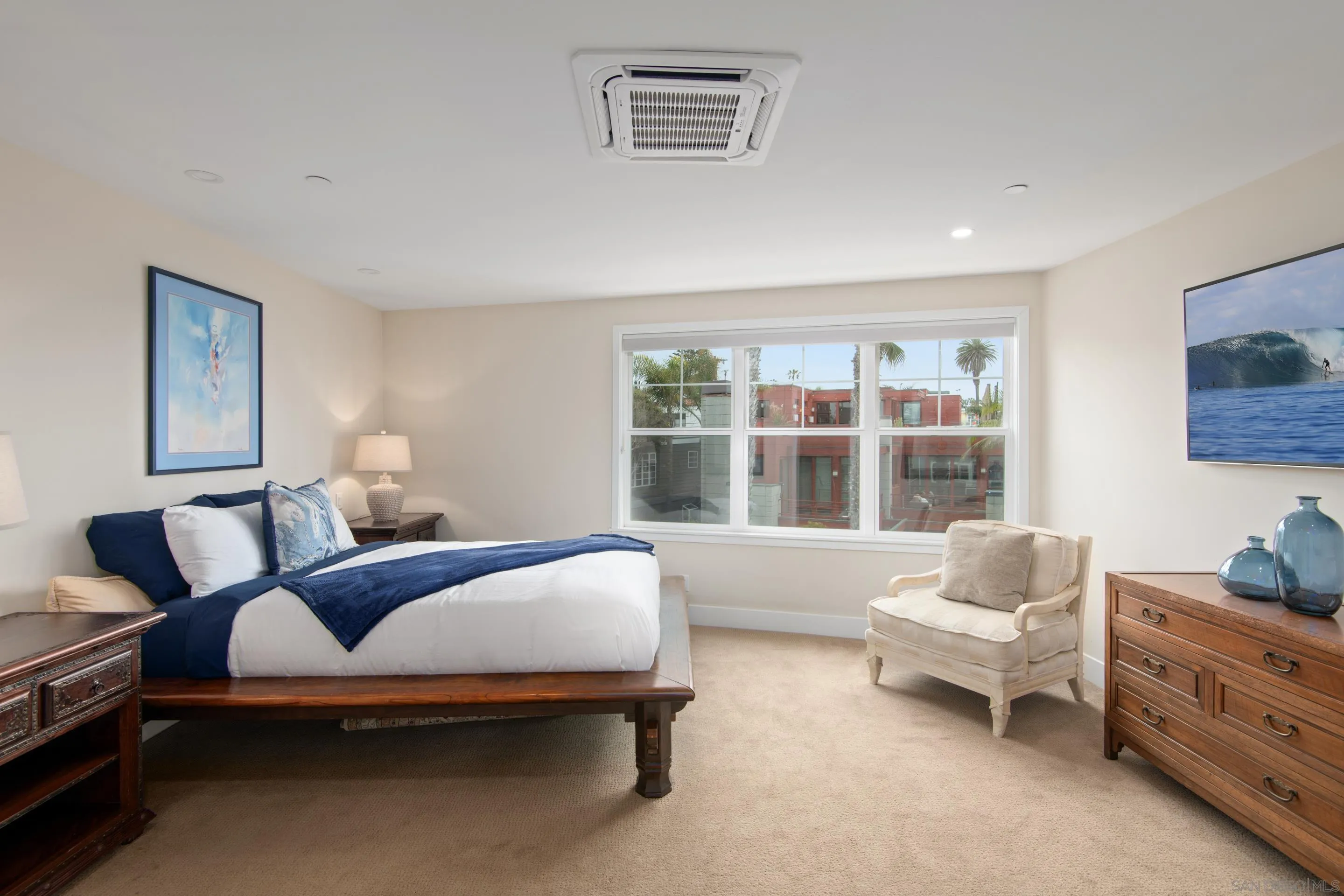 La Jolla, California 92037, United States, 2 Bedrooms Bedrooms, ,5 BathroomsBathrooms,Residential,Active,79270