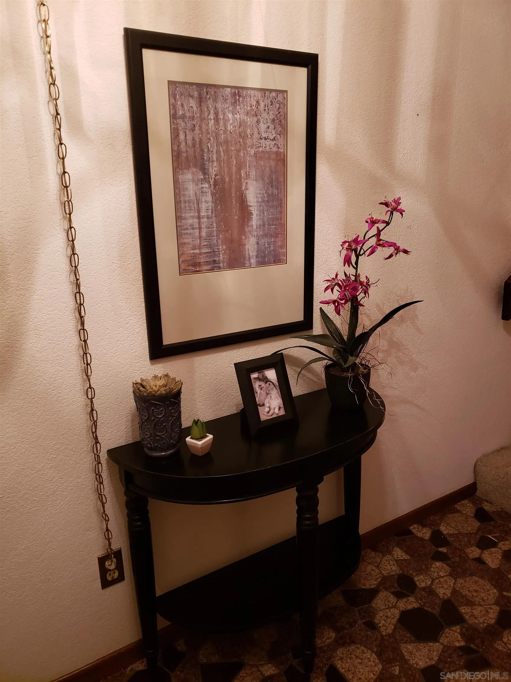 Spring Valley, California 91977, United States, 2 Bedrooms Bedrooms, ,2 BathroomsBathrooms,Residential,Pending,3136