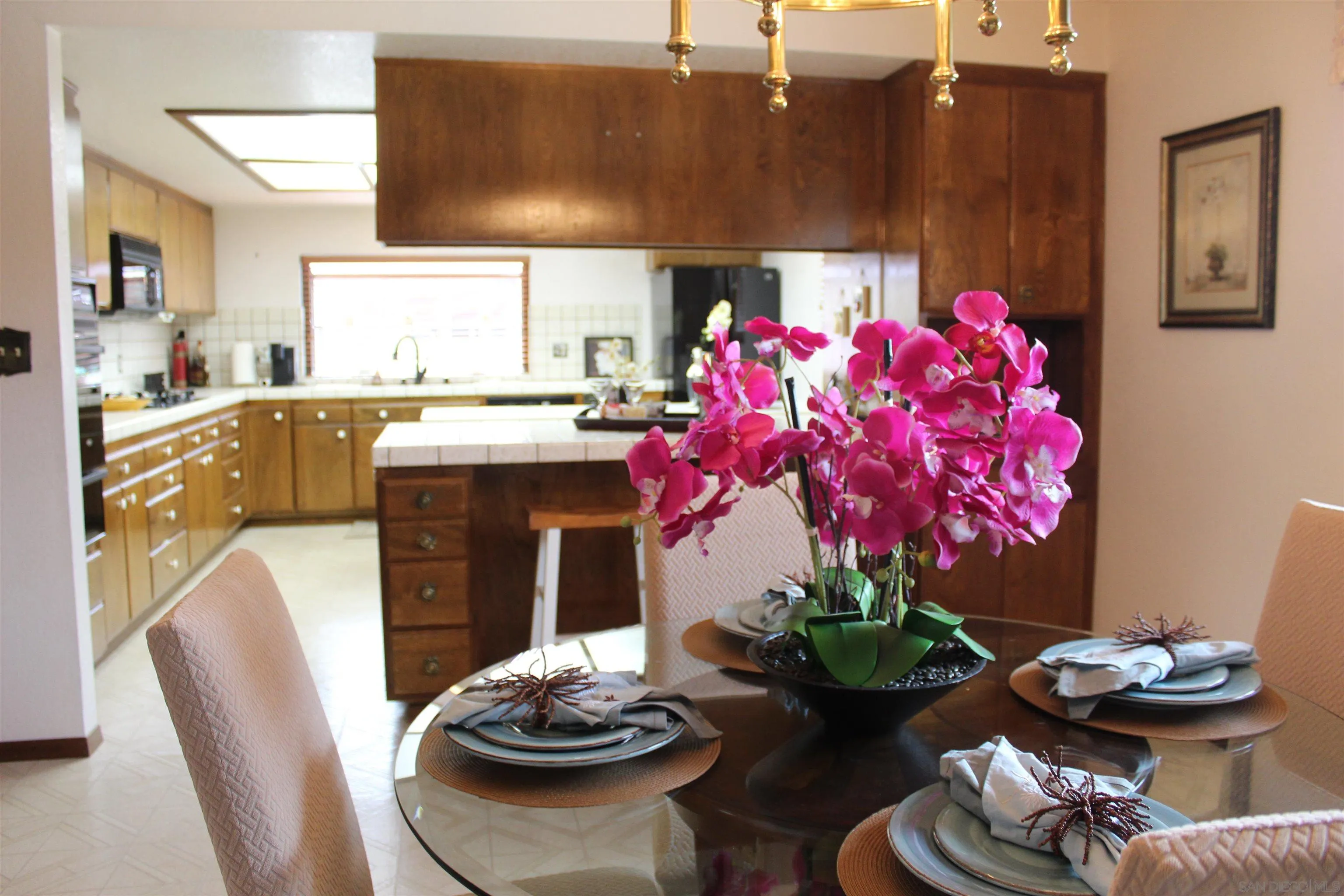 Spring Valley, California 91977, United States, 2 Bedrooms Bedrooms, ,2 BathroomsBathrooms,Residential,Pending,3136