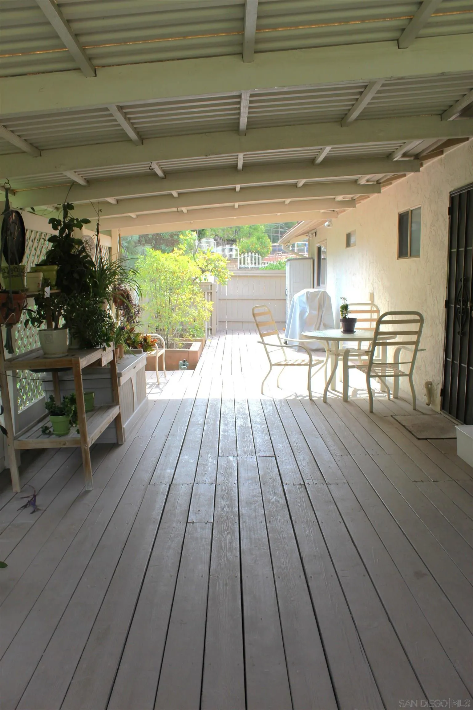 Spring Valley, California 91977, United States, 2 Bedrooms Bedrooms, ,2 BathroomsBathrooms,Residential,Pending,3136