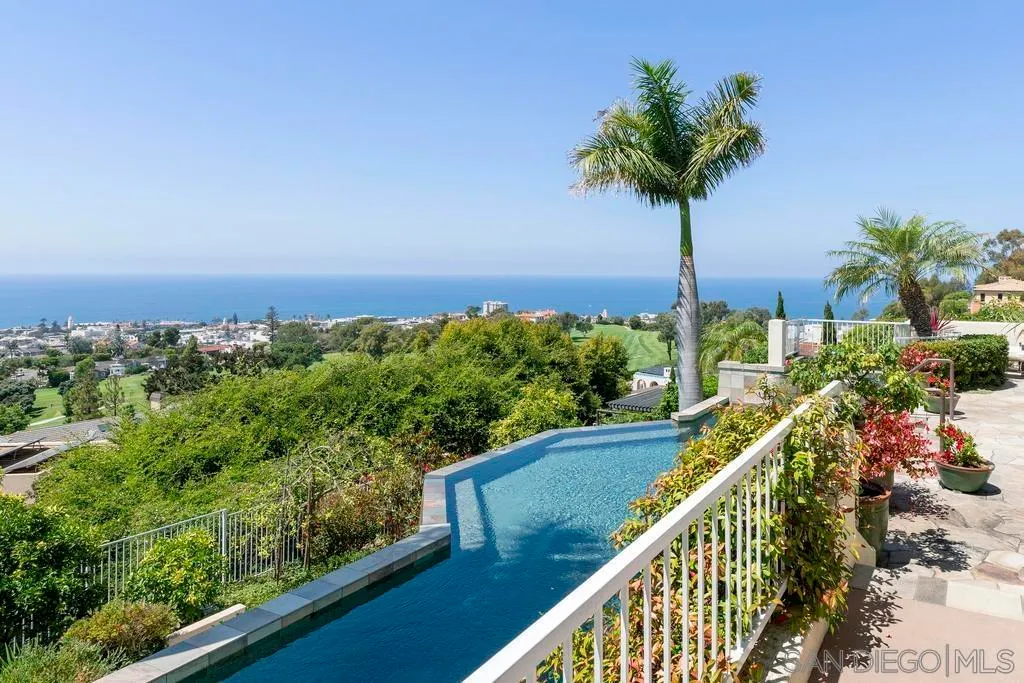 La Jolla, California 92037, United States, 6 Bedrooms Bedrooms, ,6 BathroomsBathrooms,Residential,Active,81007