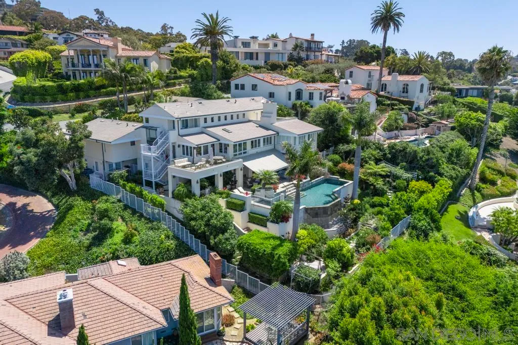 La Jolla, California 92037, United States, 6 Bedrooms Bedrooms, ,6 BathroomsBathrooms,Residential,Active,81007