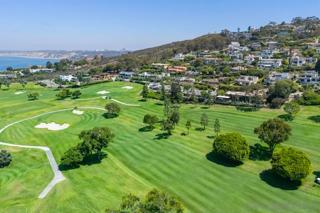 La Jolla, California 92037, United States, 6 Bedrooms Bedrooms, ,6 BathroomsBathrooms,Residential,Active,81007