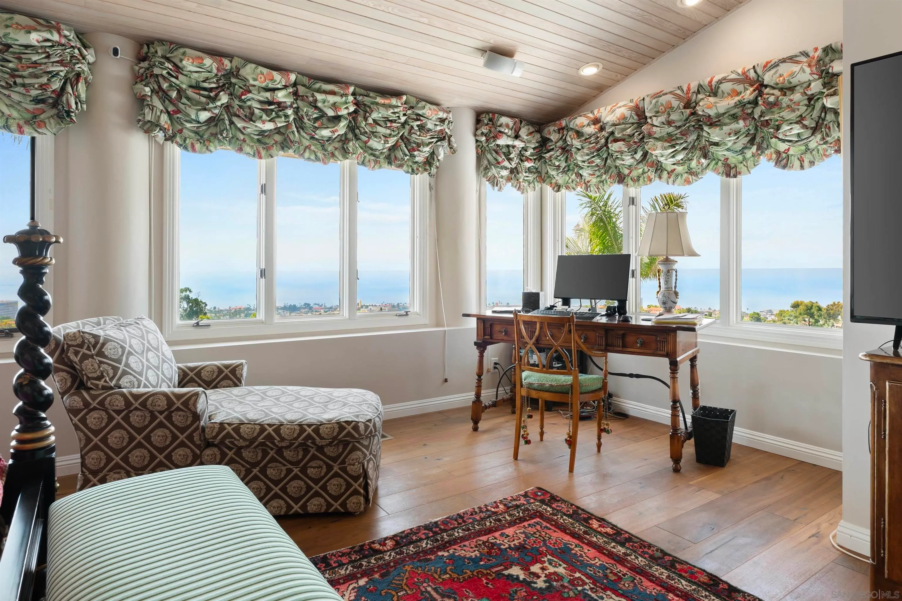 La Jolla, California 92037, United States, 6 Bedrooms Bedrooms, ,6 BathroomsBathrooms,Residential,Active,81007