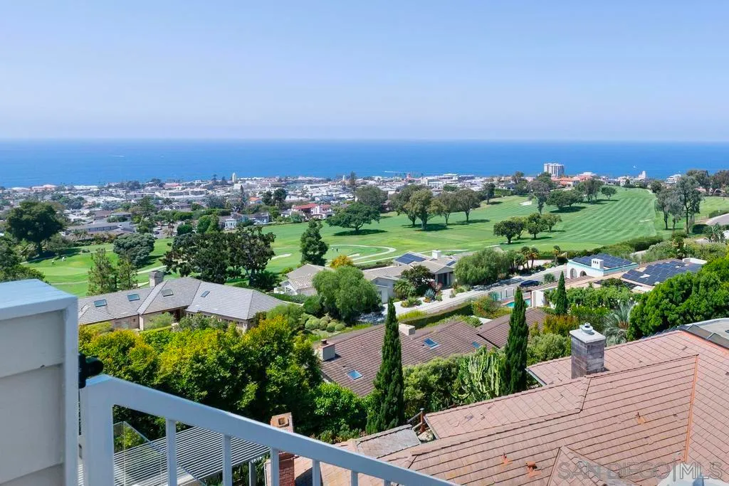La Jolla, California 92037, United States, 6 Bedrooms Bedrooms, ,6 BathroomsBathrooms,Residential,Active,81007