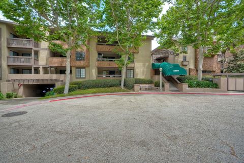 8860  Villa La Jolla Dr  202 La Jolla CA 92037