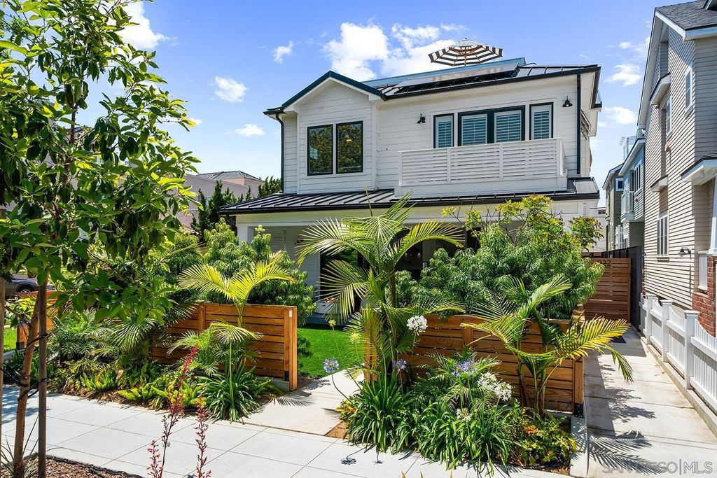 Photo of 924 D Avenue, Coronado, CA 92118 (MLS # 250028516)