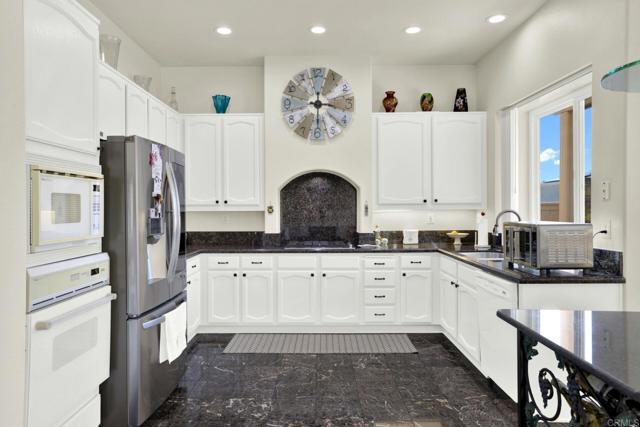 14082 Montfort Ct