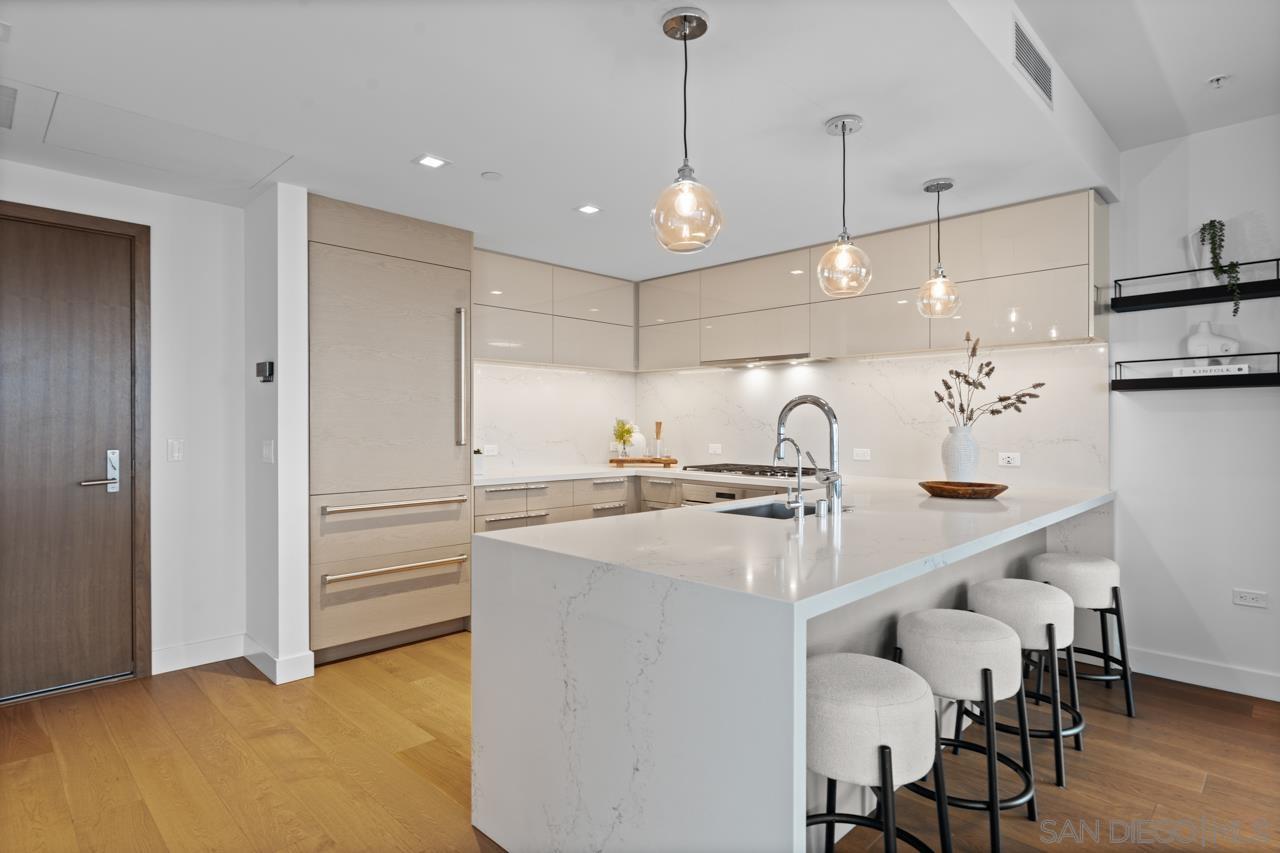 888 W E St 1603