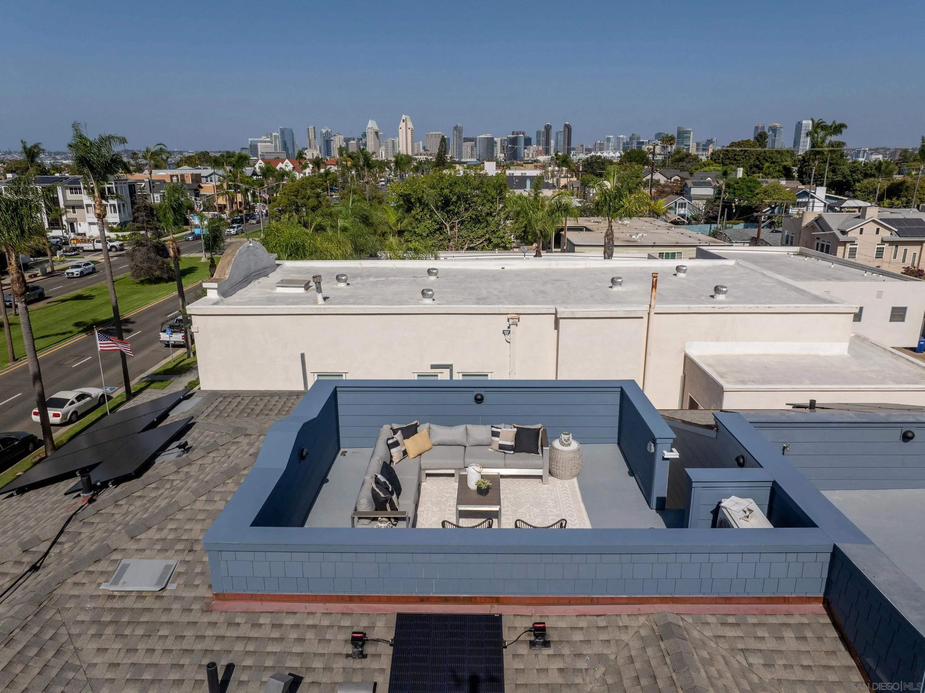 Coronado, California 92118, United States, 3 Bedrooms Bedrooms, ,3 BathroomsBathrooms,Residential,Active,27123