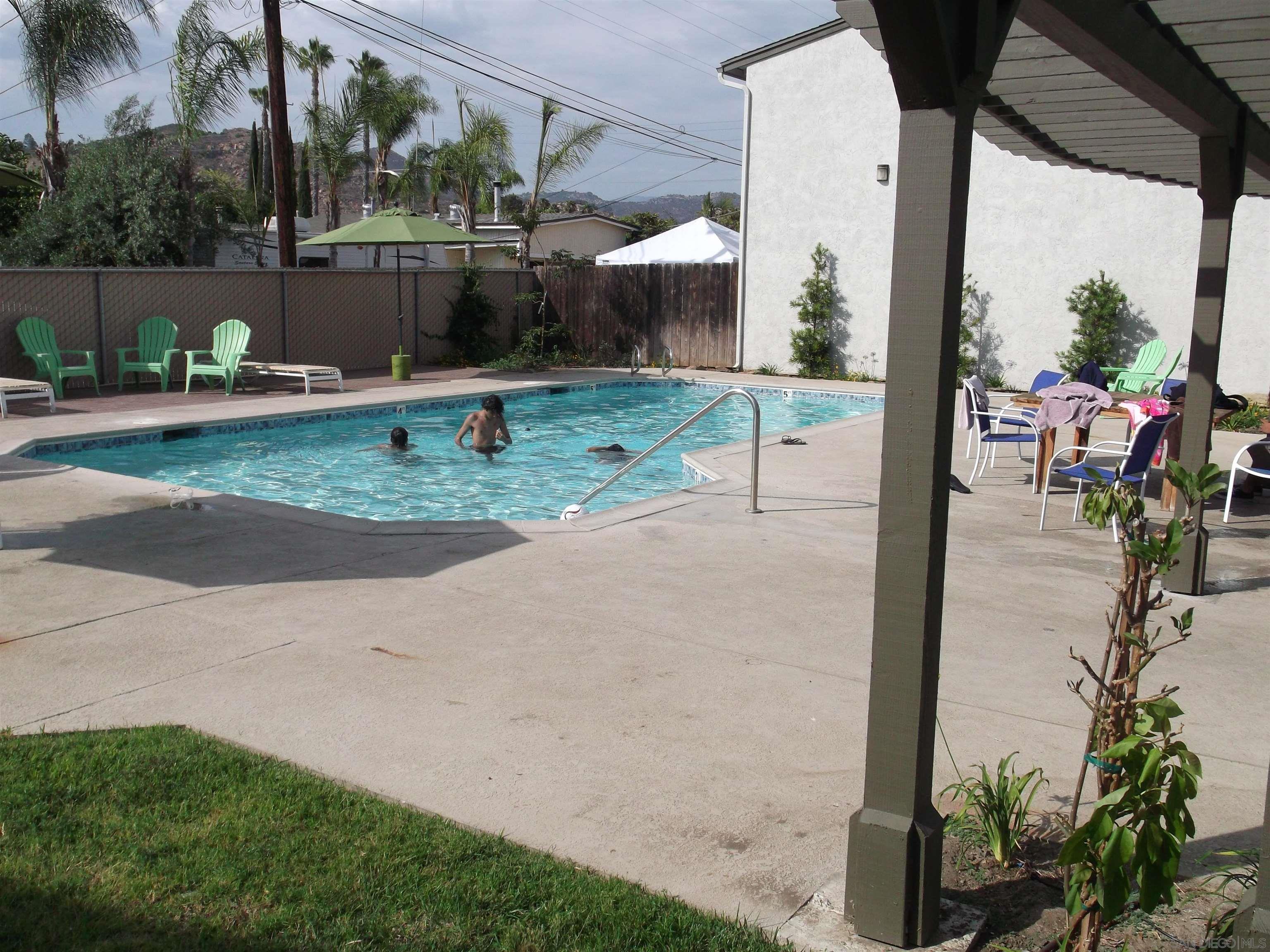 417 N Citrus Av-5