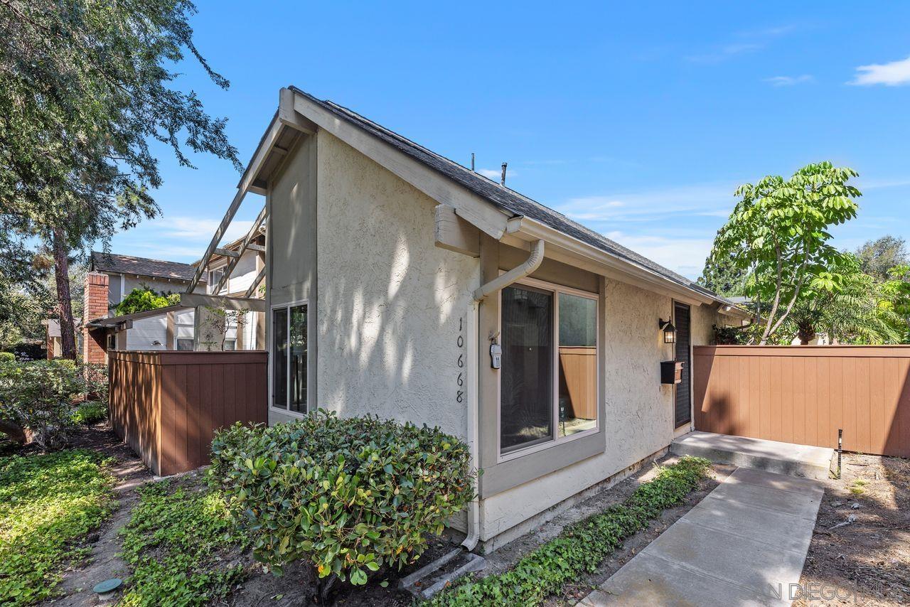 10668 Esmeraldas Dr