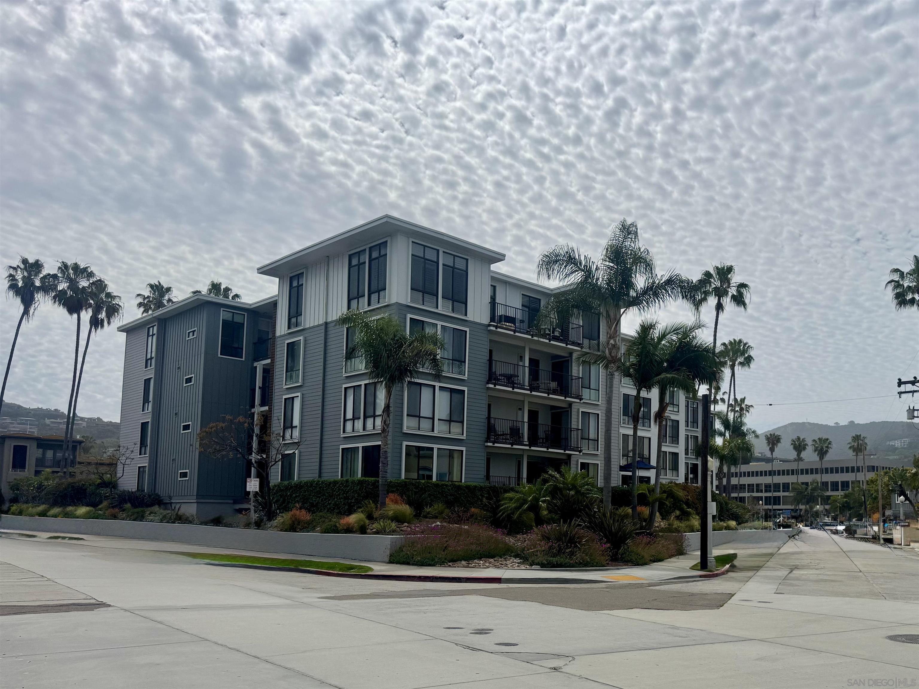8110 El Paseo Grande 304