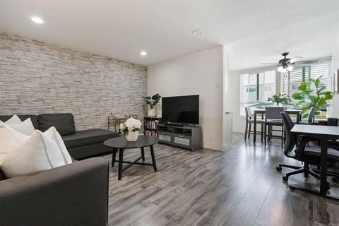279 Moss Street Chula Vista CA 91911