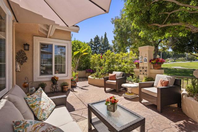 1098 TORREY PINES RD