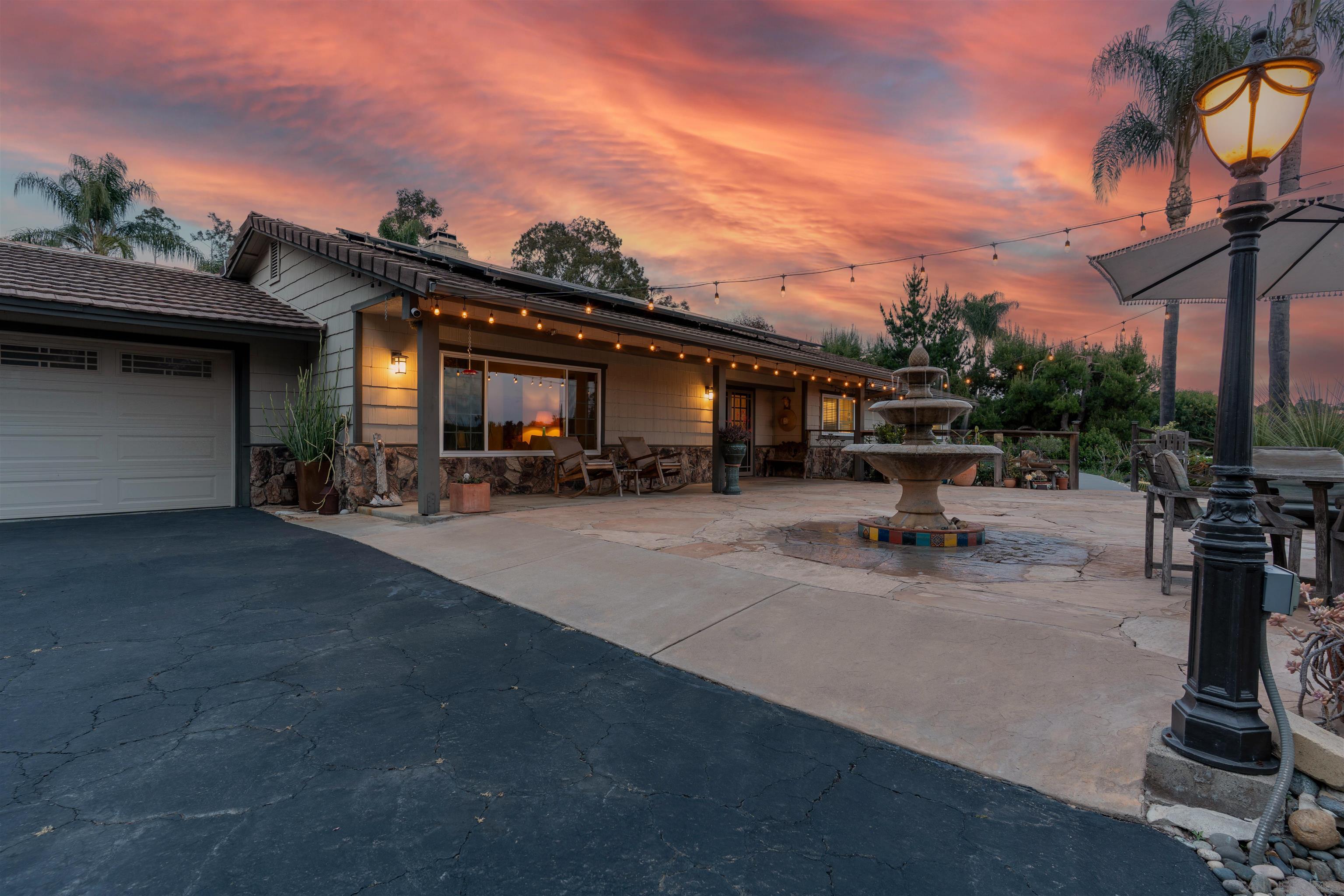 1045 Capra Way