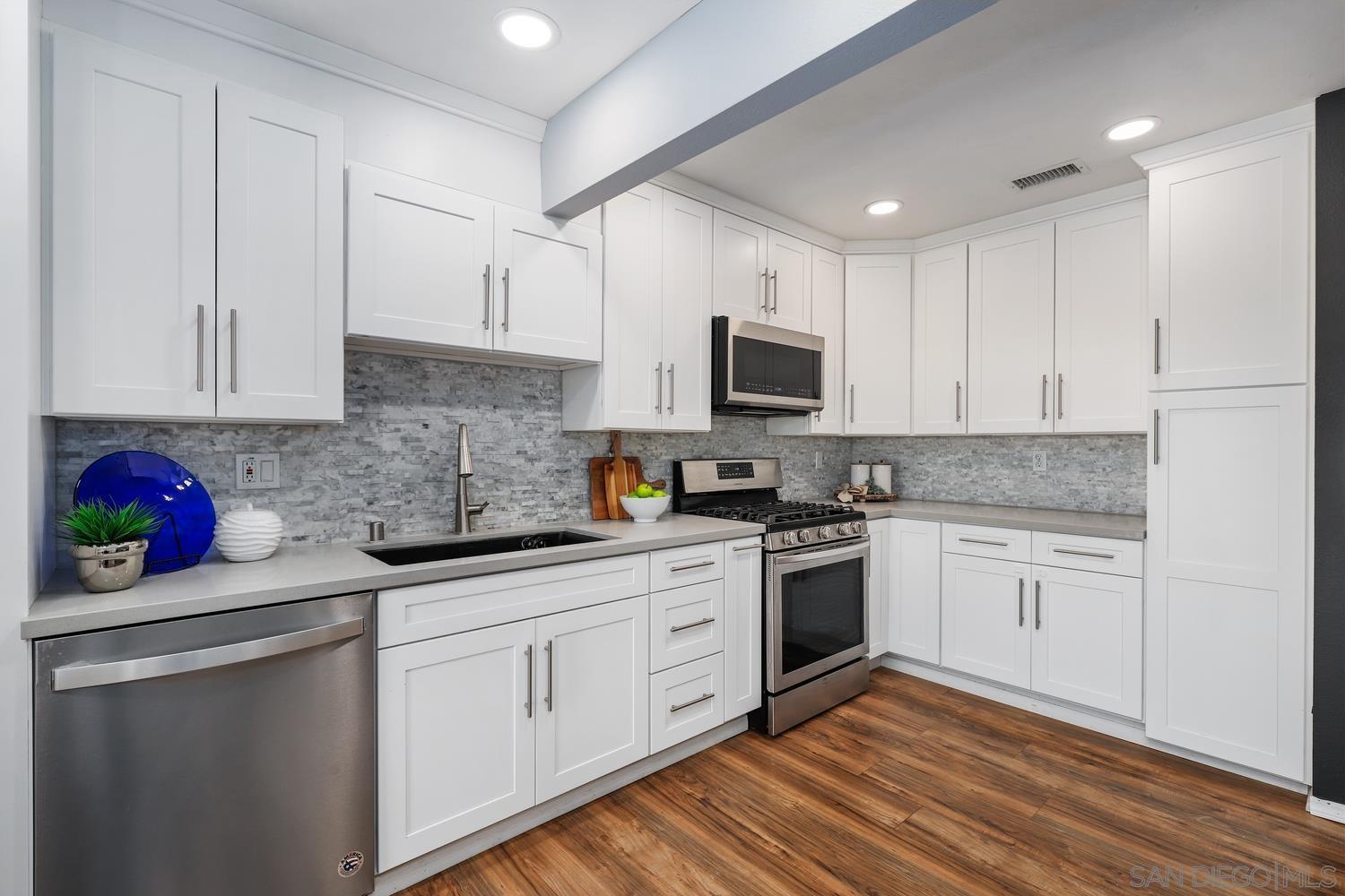 8405 Ivory Coast Dr