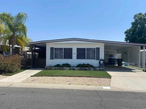 841 San Ynez Drive Hemet CA 92543