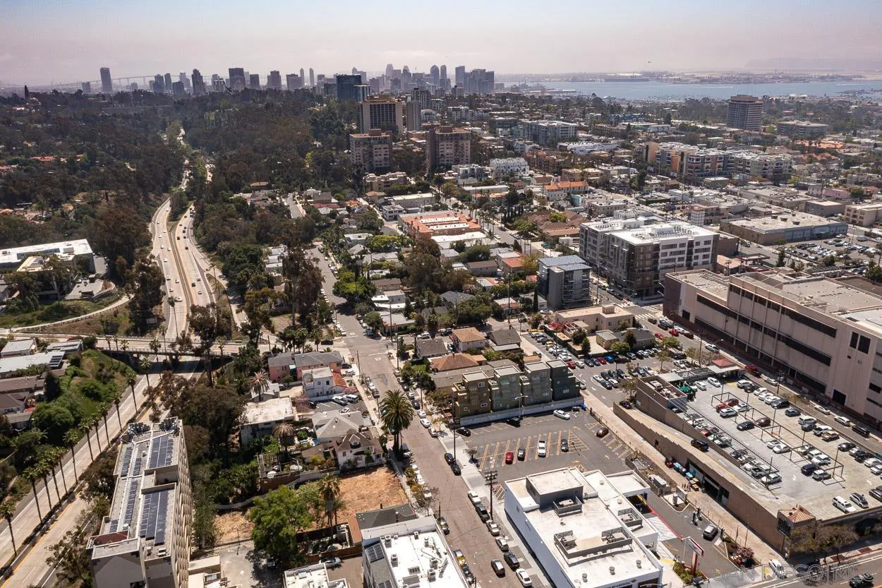 San Diego, California 92103, United States, 3 Bedrooms Bedrooms, ,2 BathroomsBathrooms,Residential,Active,78472