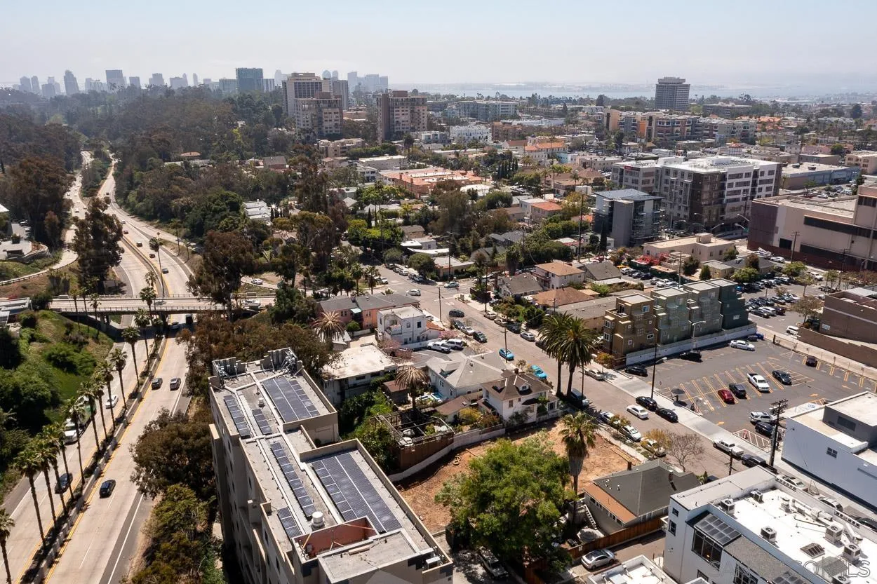 San Diego, California 92103, United States, 3 Bedrooms Bedrooms, ,2 BathroomsBathrooms,Residential,Active,78472