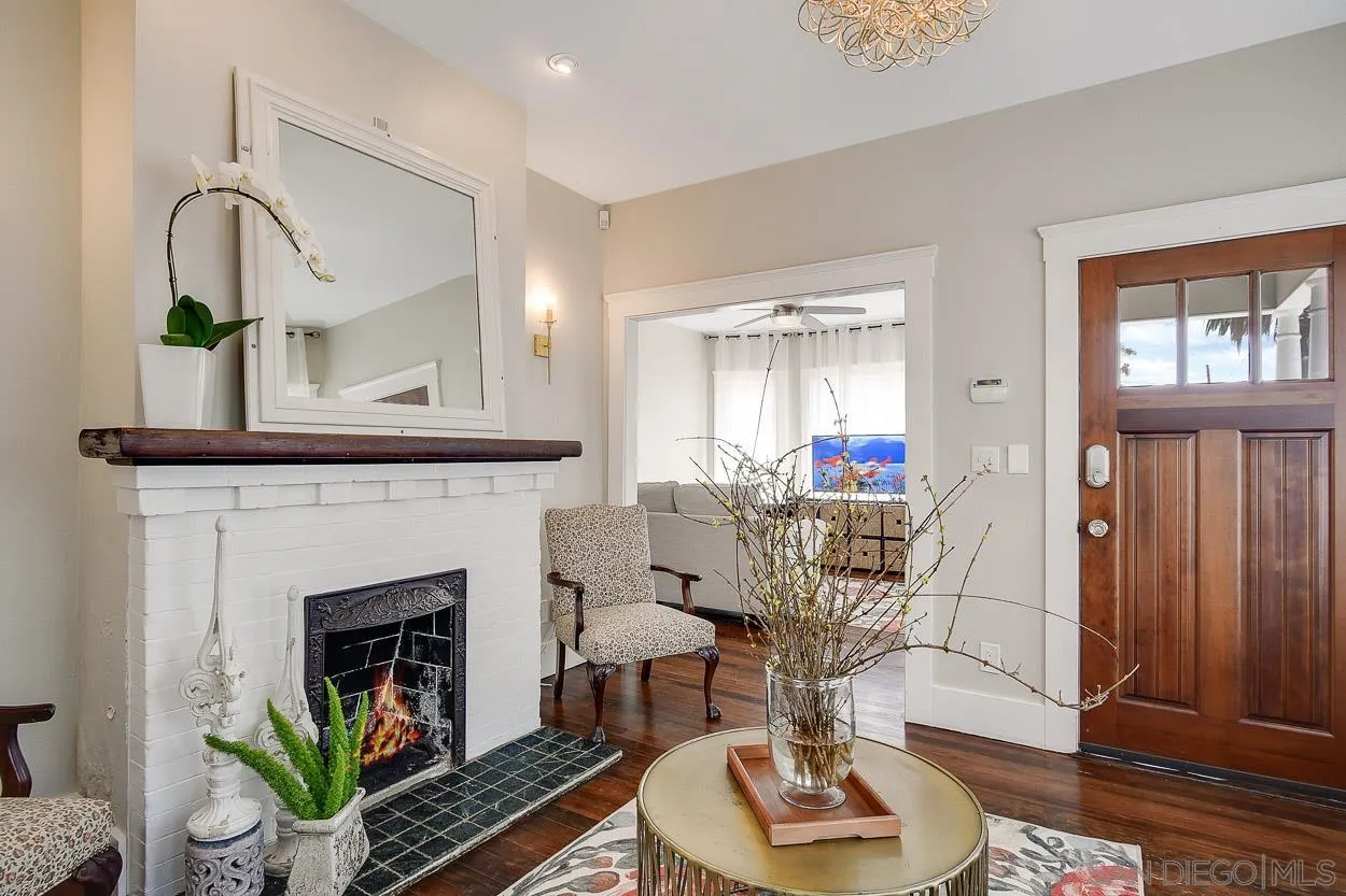 San Diego, California 92103, United States, 3 Bedrooms Bedrooms, ,2 BathroomsBathrooms,Residential,Active,78472