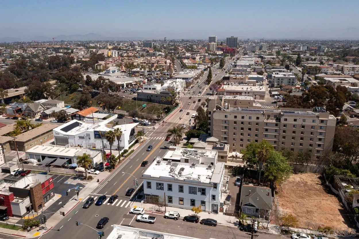 San Diego, California 92103, United States, 3 Bedrooms Bedrooms, ,2 BathroomsBathrooms,Residential,Active,78472