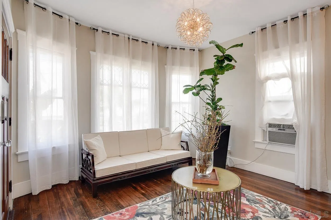 San Diego, California 92103, United States, 3 Bedrooms Bedrooms, ,2 BathroomsBathrooms,Residential,Active,78472