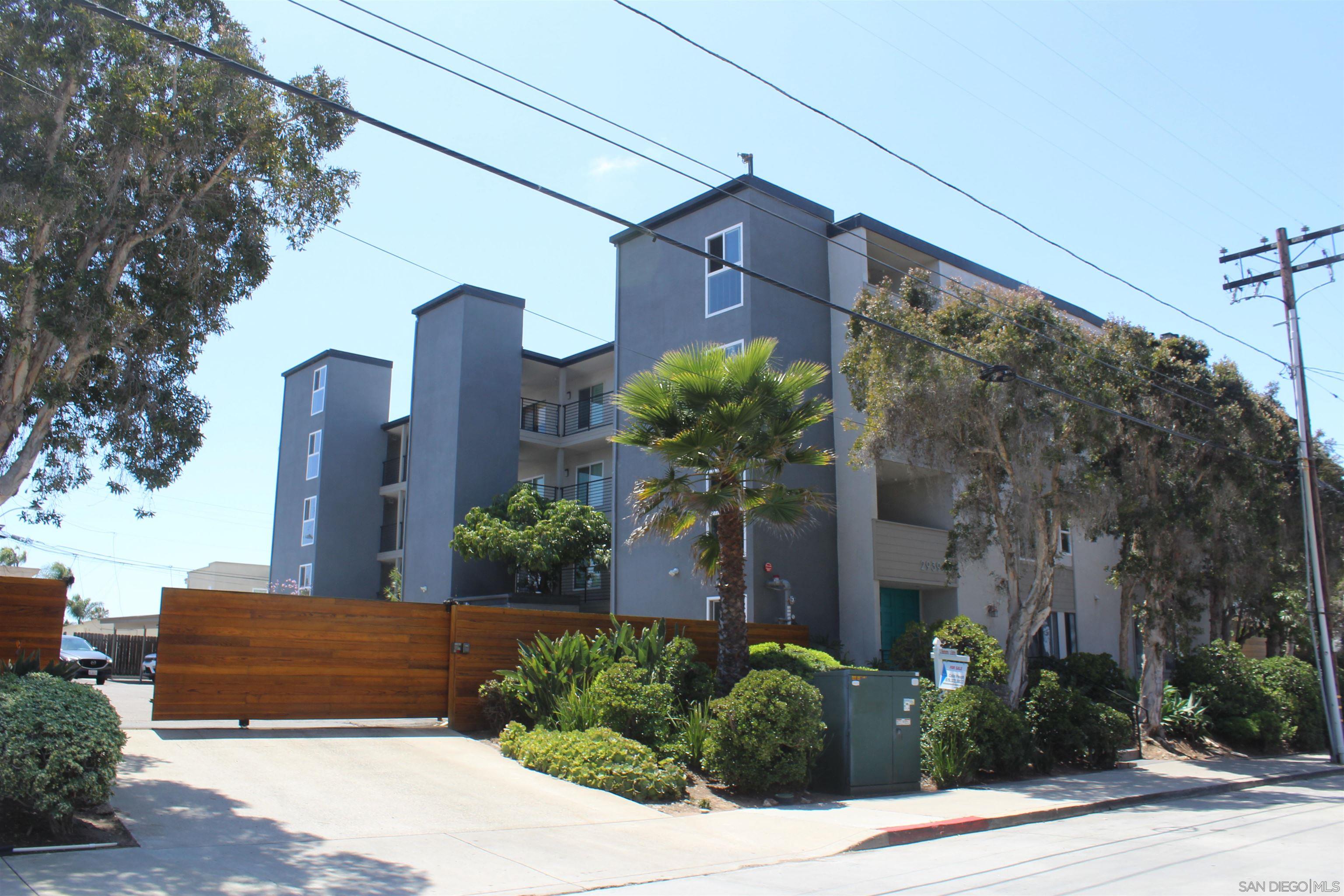 2939 Laurel St 204