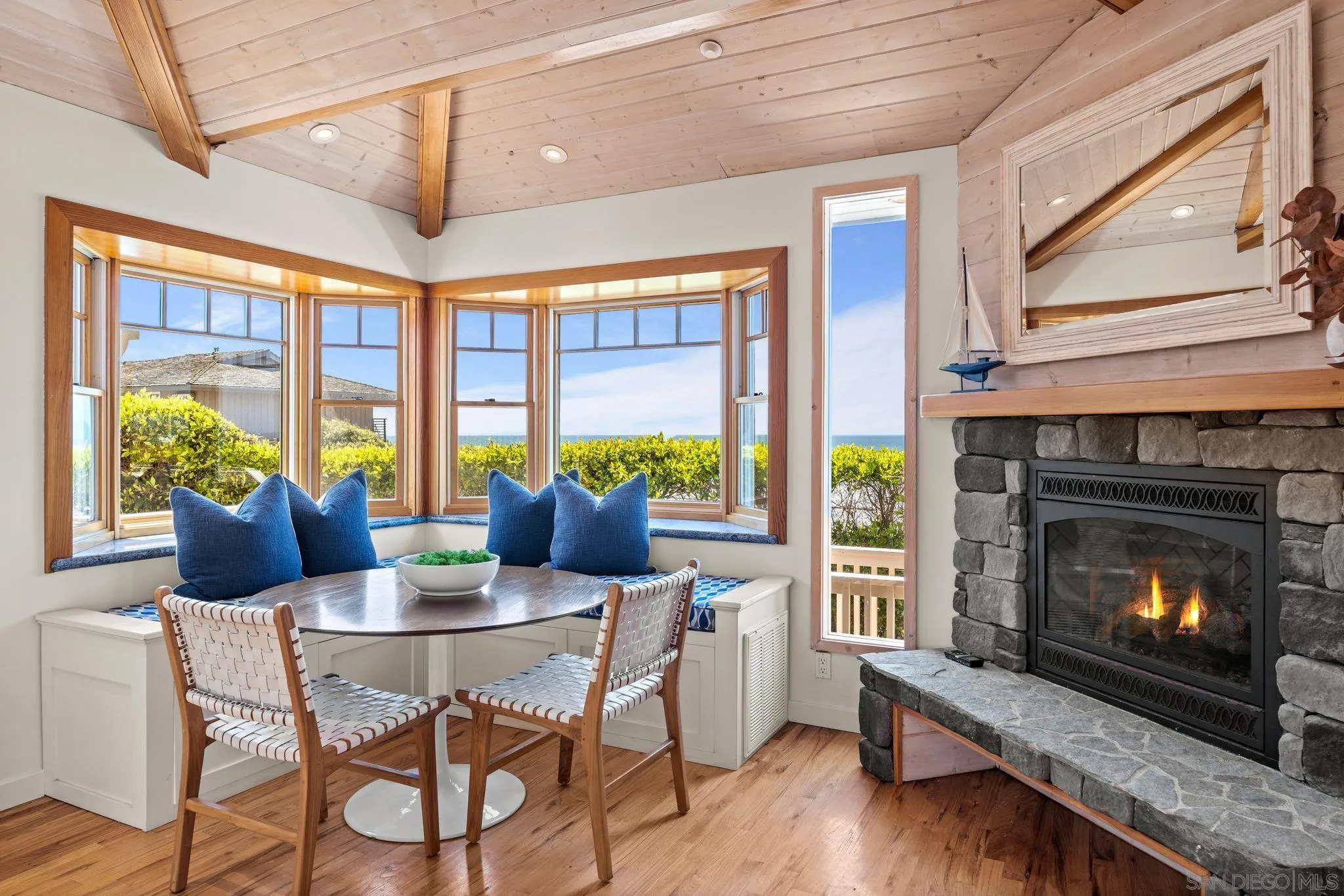 San Diego, California 92109, United States, 3 Bedrooms Bedrooms, ,4 BathroomsBathrooms,Residential,Active,125453