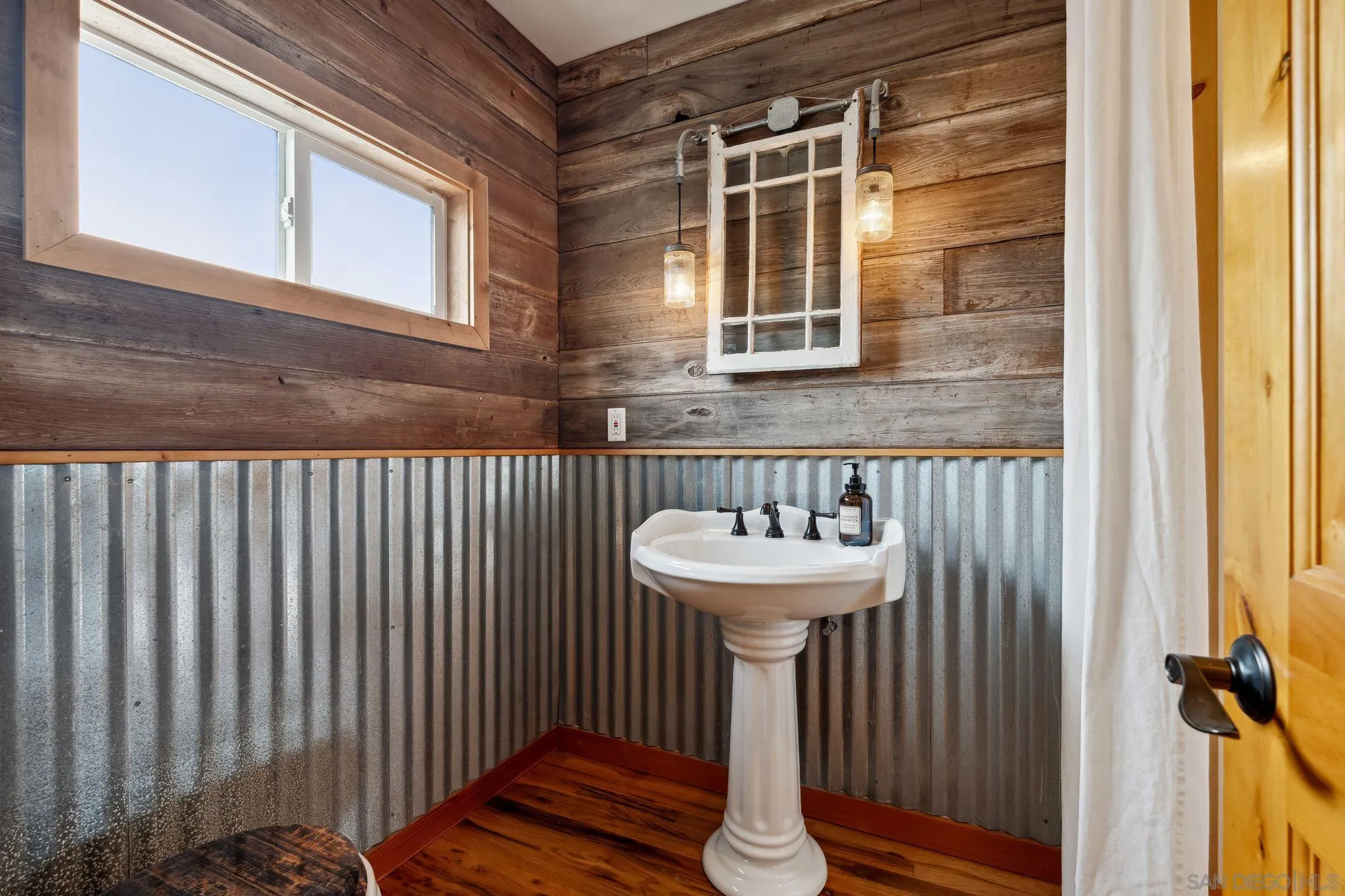 San Diego, California 92109, United States, 3 Bedrooms Bedrooms, ,4 BathroomsBathrooms,Residential,Active,125453