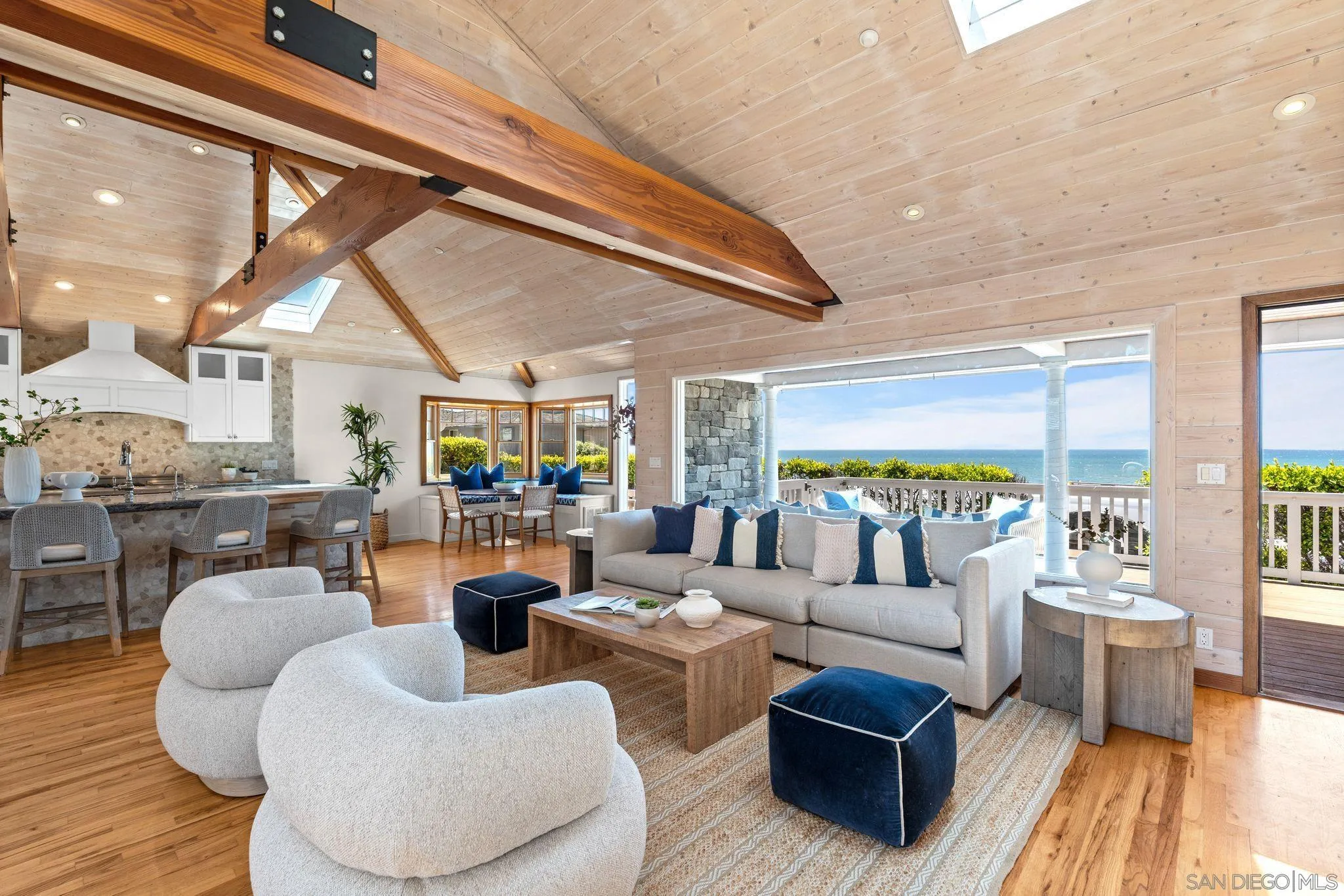 San Diego, California 92109, United States, 3 Bedrooms Bedrooms, ,4 BathroomsBathrooms,Residential,Active,125453