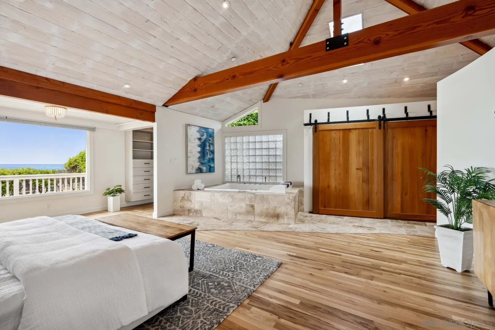 San Diego, California 92109, United States, 3 Bedrooms Bedrooms, ,4 BathroomsBathrooms,Residential,Active,125453